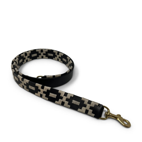 Polo strap embossed black & white